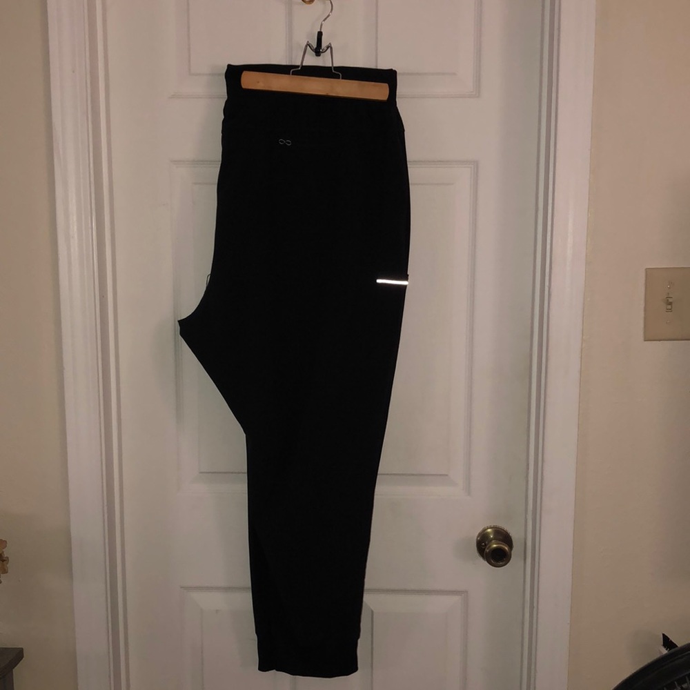 Plus sized Cherokee infinity scrub pants. Joggers style with cargo packets. 5X